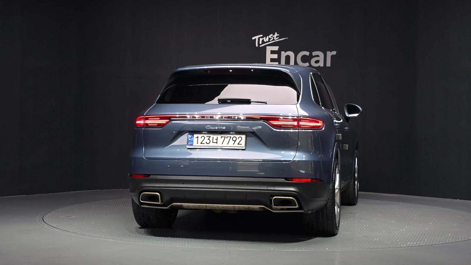 Porsche Cayenne 360* ЕЛ. БАГАЖНИК* BLIND SPOT* ЛЮК* КРАЙНА ЦЕНА, снимка 4 - Автомобили и джипове - 56186992
