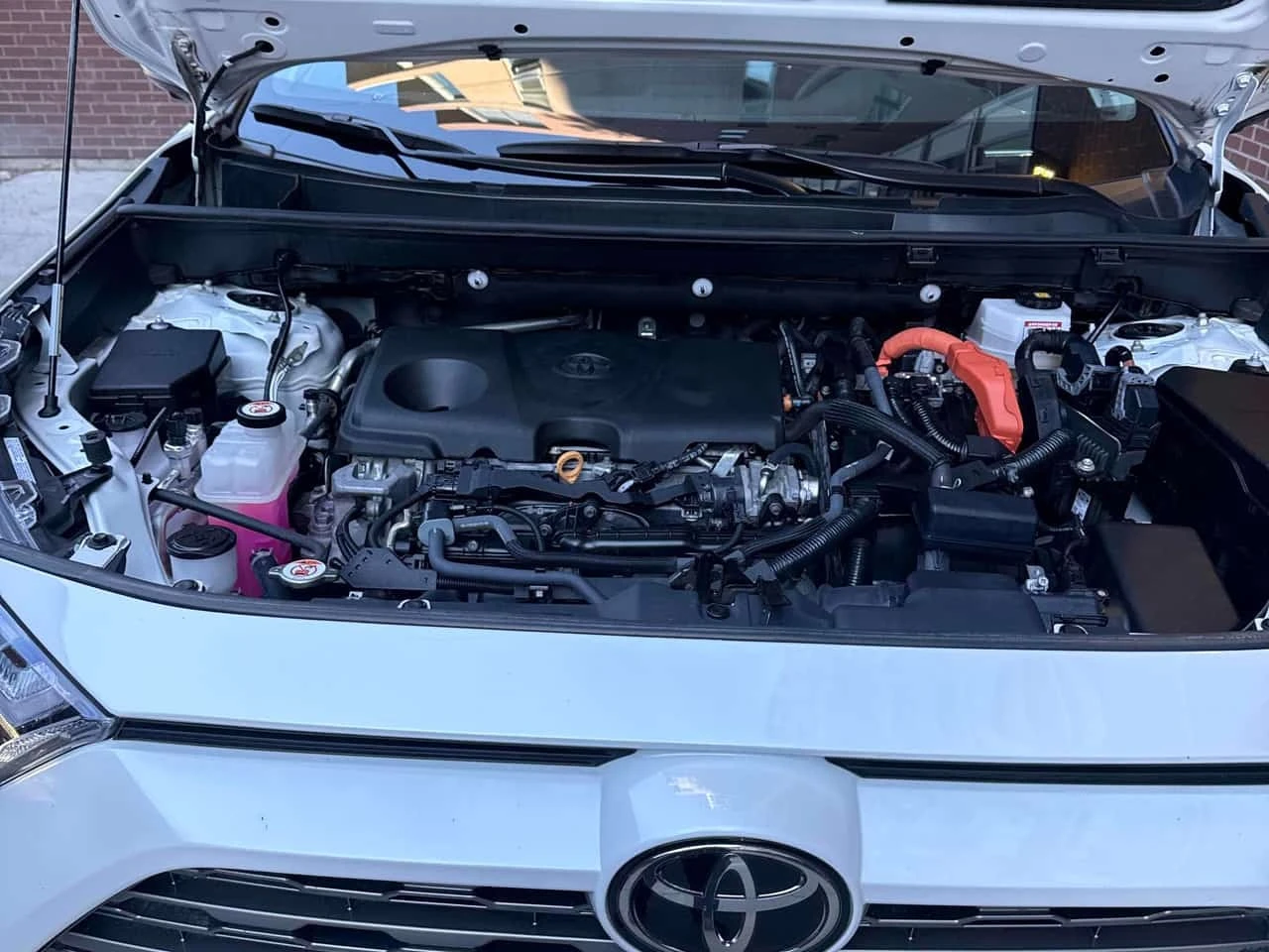 Toyota Rav4 Hybrid Limited | ГЛАВНО ПРЕДСТАВИТЕЛСТВО НА TOYOTA, снимка 11 - Автомобили и джипове - 56239817