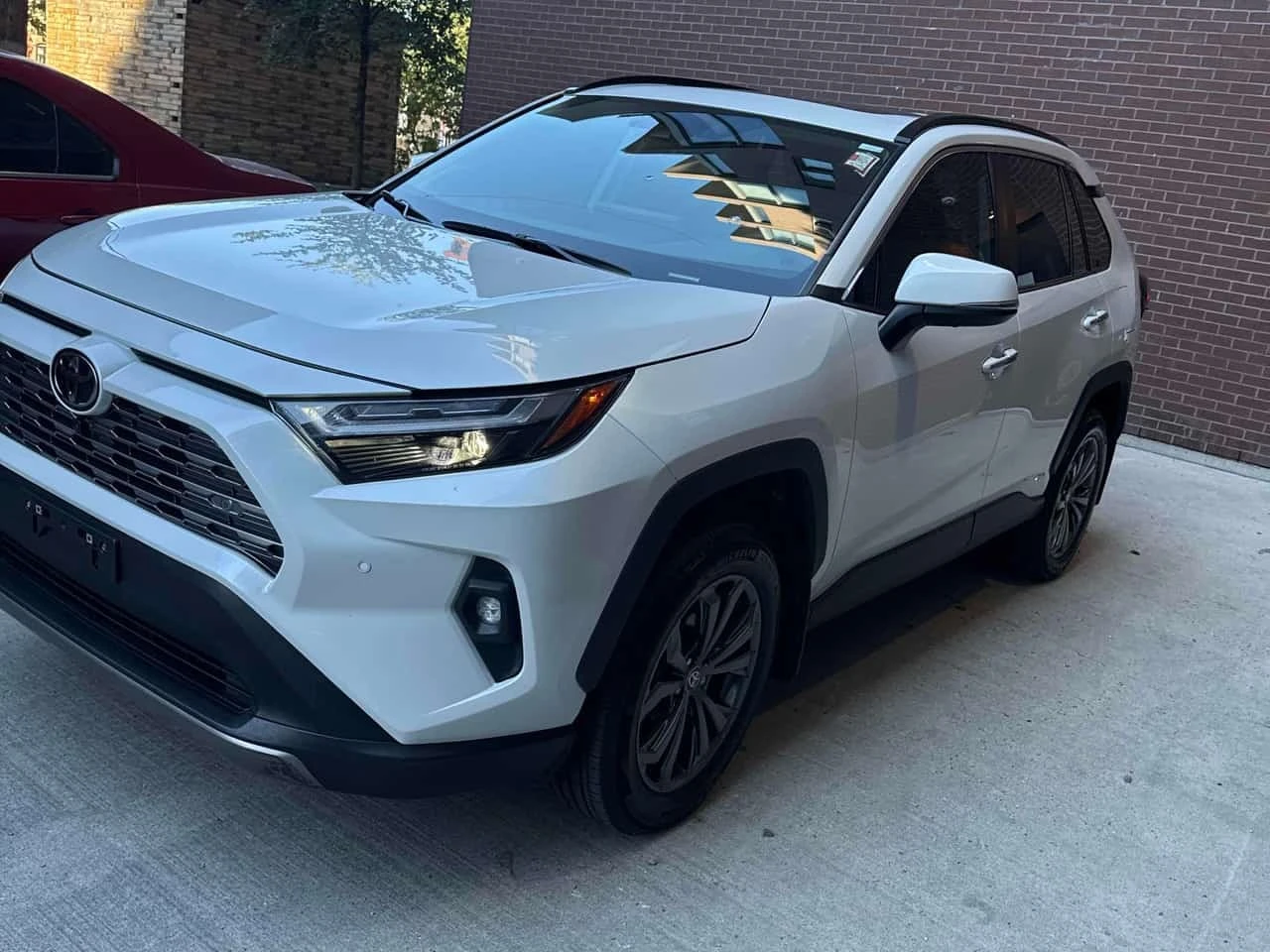 Toyota Rav4 Hybrid Limited | ГЛАВНО ПРЕДСТАВИТЕЛСТВО НА TOYOTA, снимка 3 - Автомобили и джипове - 56239817