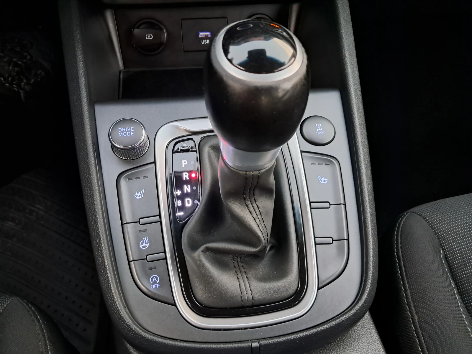 Hyundai Kona 2.0 AWD, снимка 12 - Автомобили и джипове - 56432983