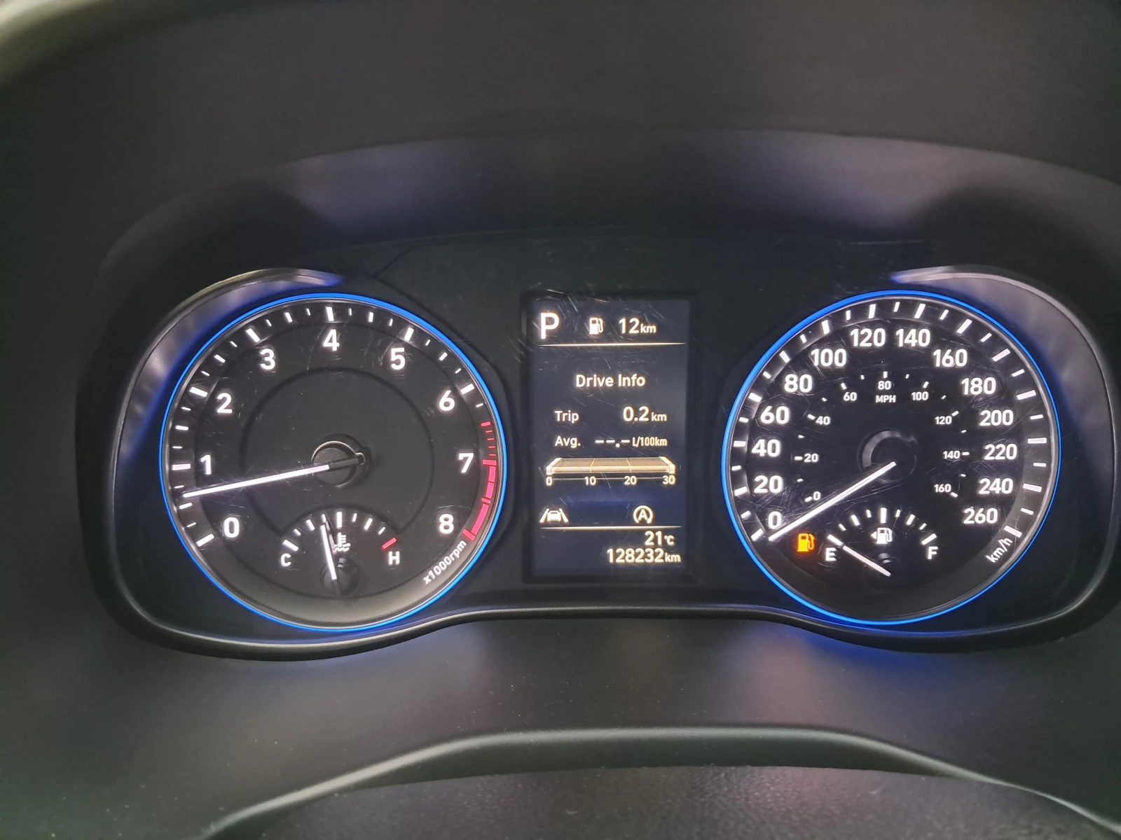 Hyundai Kona 2.0 AWD, снимка 11 - Автомобили и джипове - 56432983