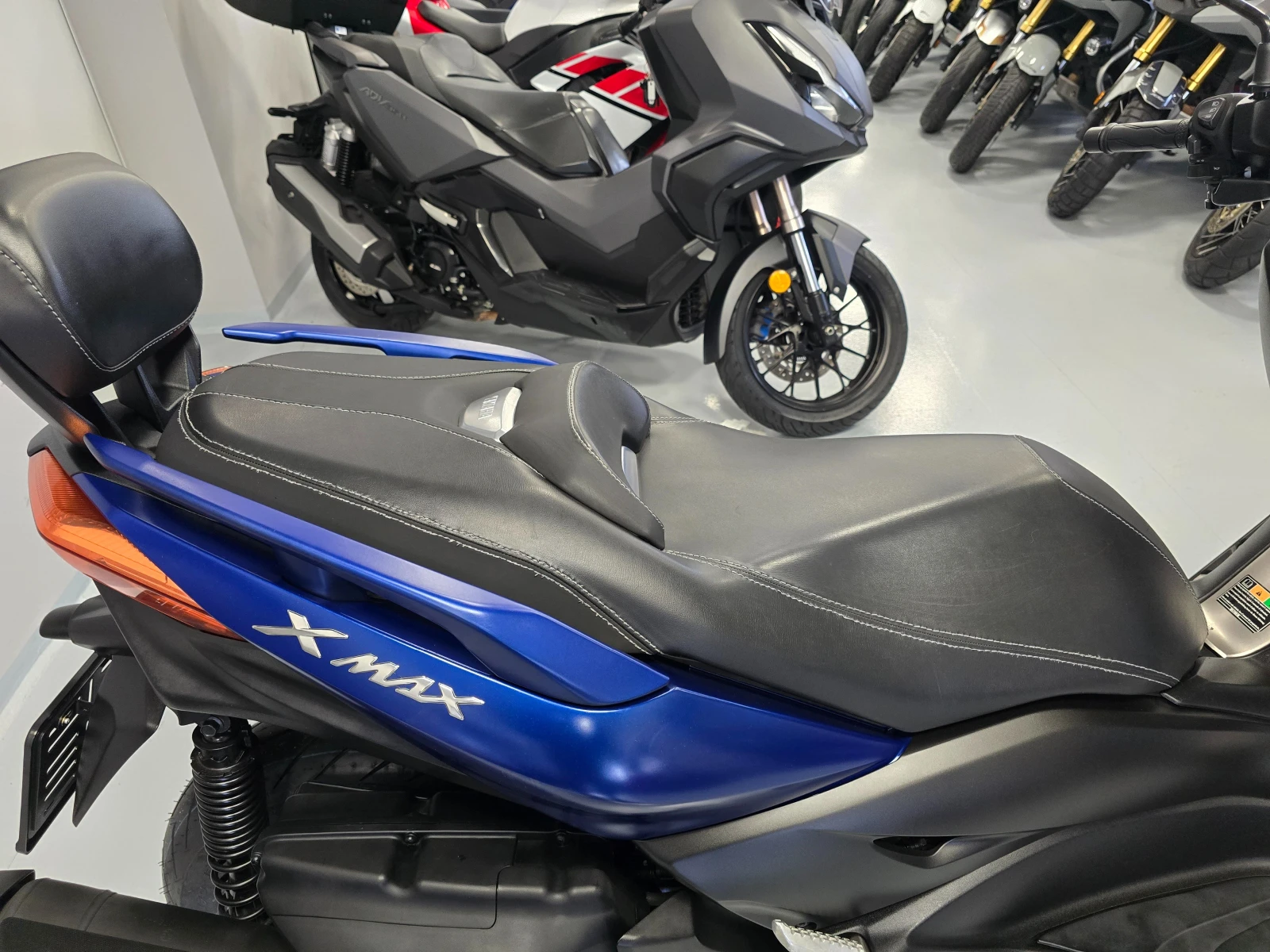 Yamaha X-max 400ie, ABS-TCS!, снимка 11 - Мотоциклети и мототехника - 54111669