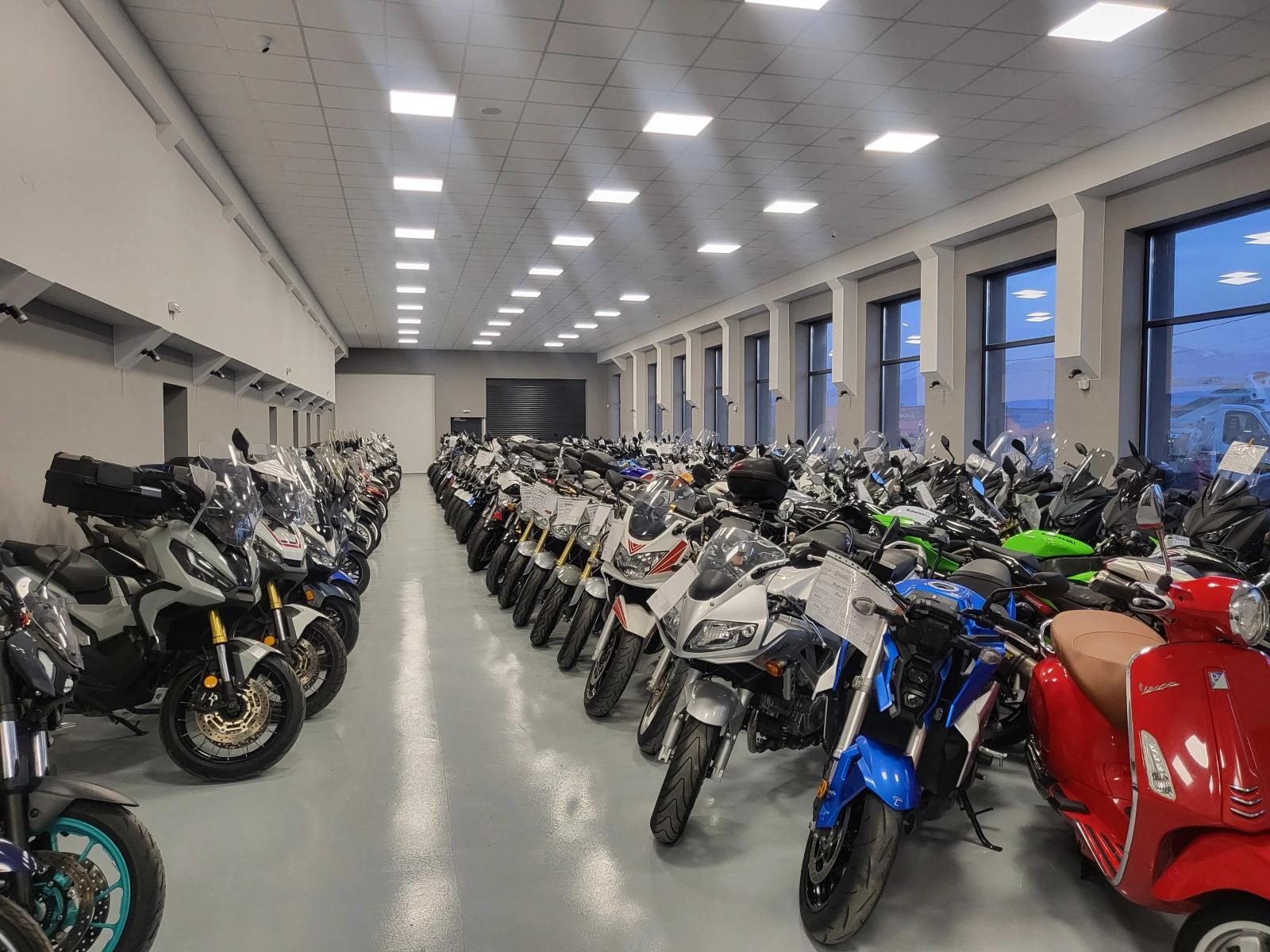 Yamaha X-max 400ie, ABS-TCS!, снимка 16 - Мотоциклети и мототехника - 54111669