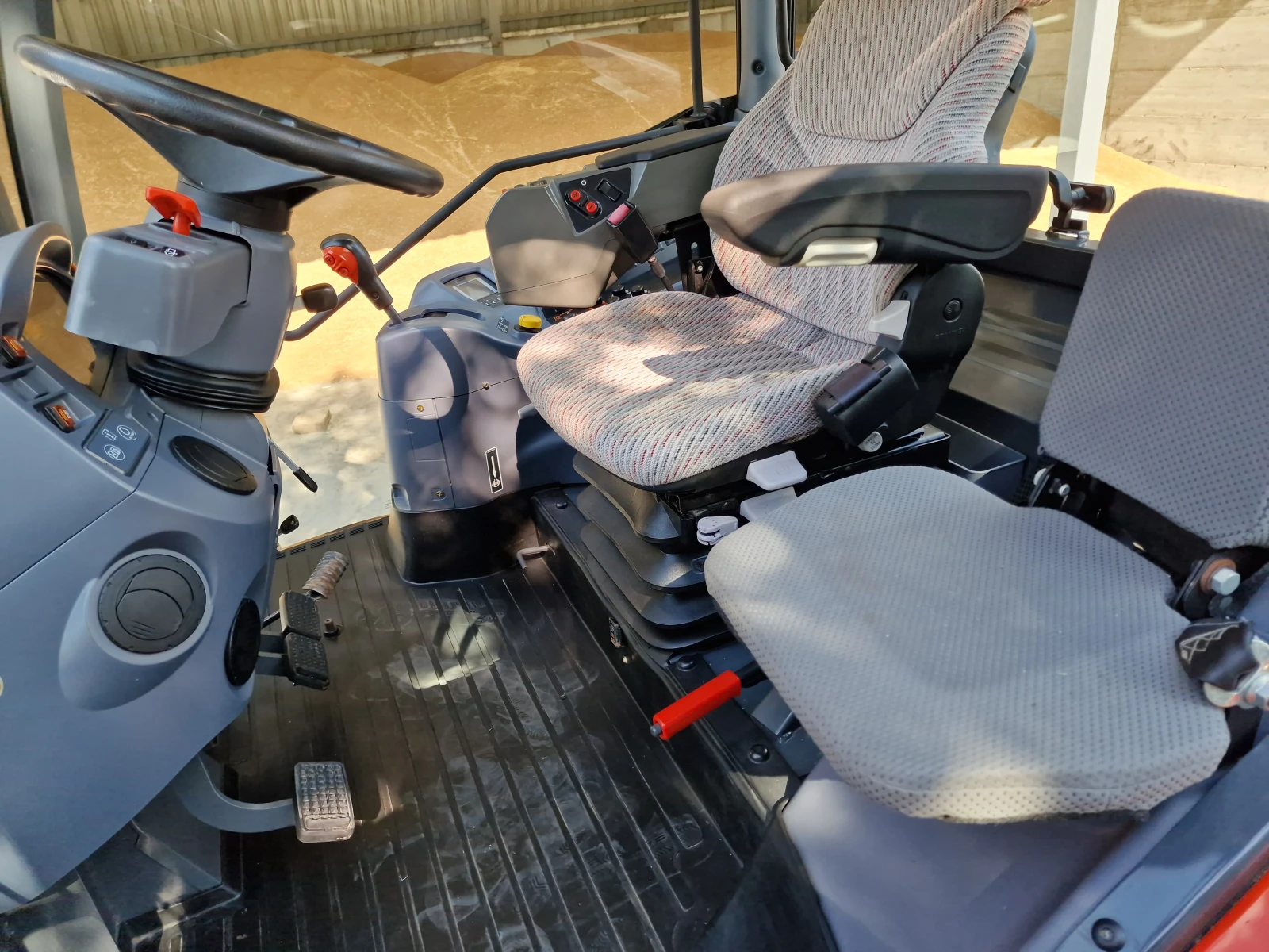 Трактор Kubota M110GH - изображение 9