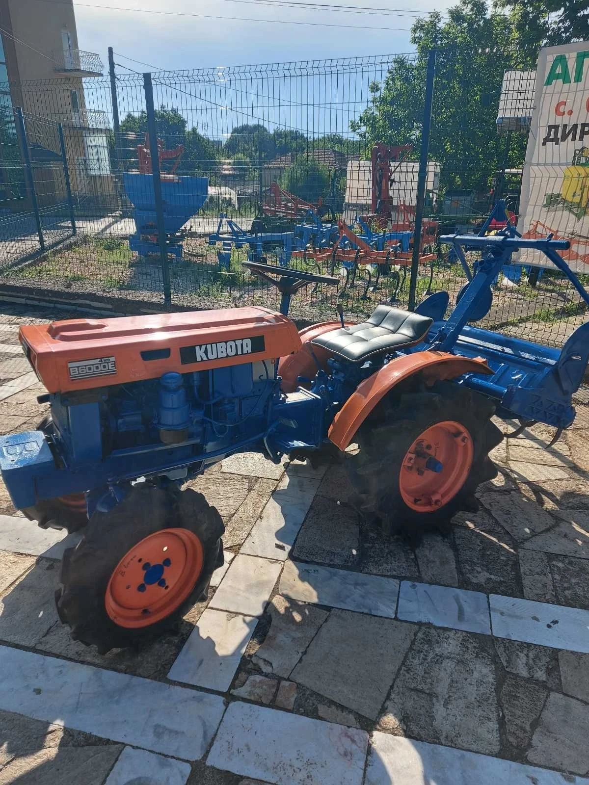 Трактор Yanmar KUBOTA-B6000, 4x4 - изображение 5