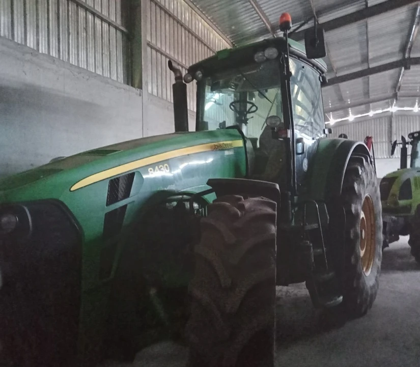 Трактор John Deere 8430