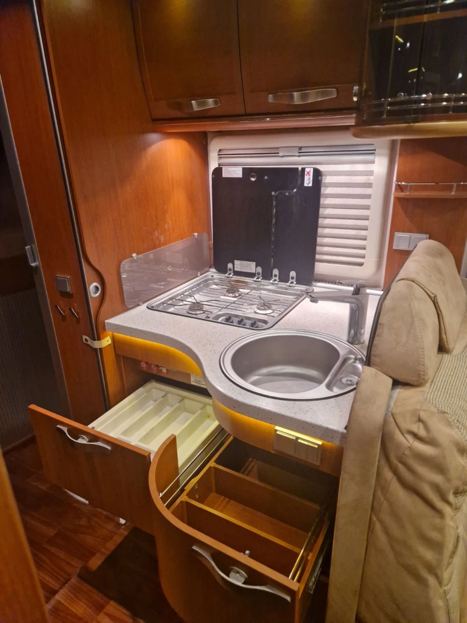 ������ HYMER / ERIBA B678 | Mobile.bg � ����������� 13