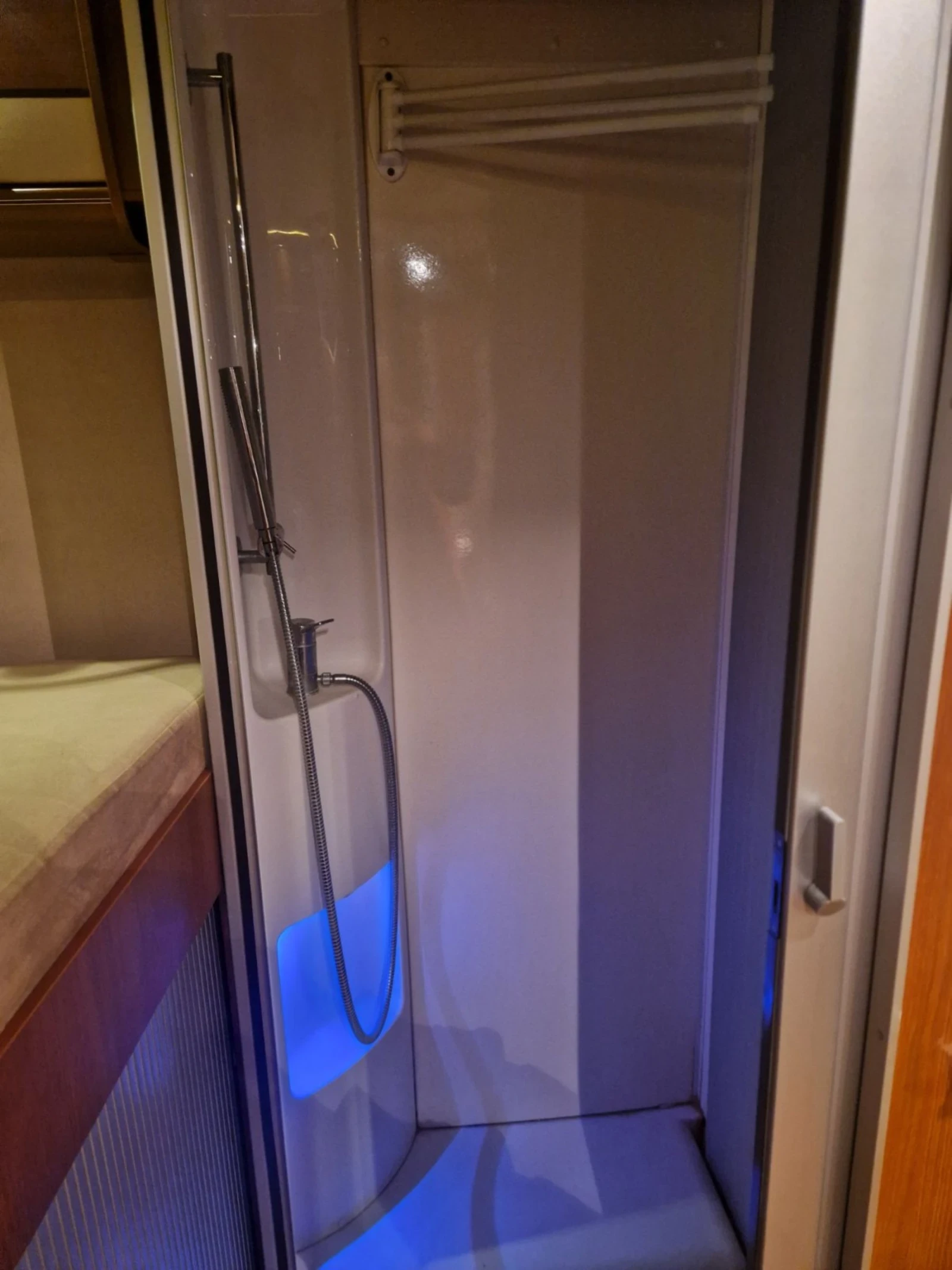 ������ HYMER / ERIBA B678 | Mobile.bg � ����������� 15