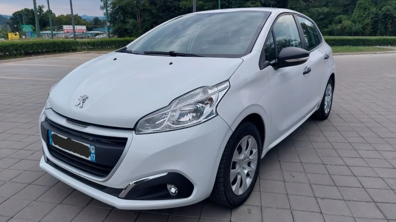 Peugeot 208 1.6HDI Blue Edition , снимка 9 - Автомобили и джипове - 44549333