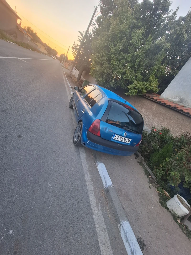 Renault Clio, снимка 1 - Автомобили и джипове - 47333911