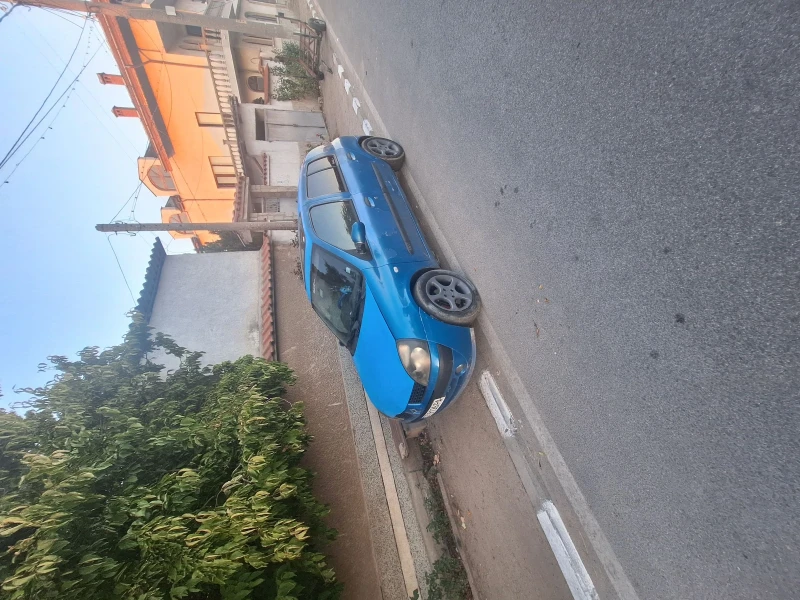 Renault Clio, снимка 2 - Автомобили и джипове - 47333911