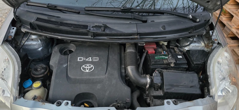 Toyota Yaris 1.4 D4D 90hp, снимка 12 - Автомобили и джипове - 48133656