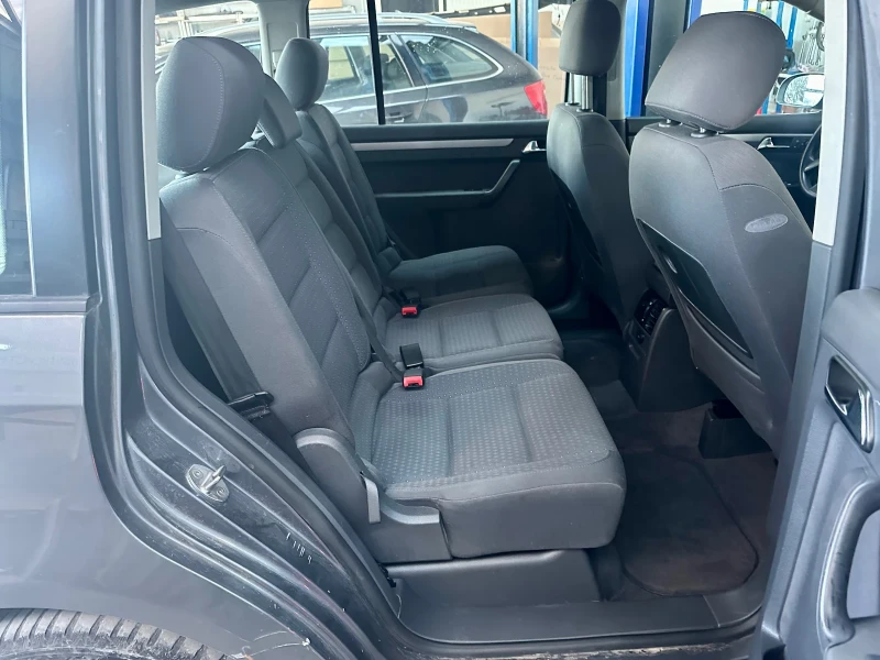 VW Touran 1, 9TDI 105кс DSG 170000км РЕАЛ КИЛОМЕТРИ, снимка 6 - Автомобили и джипове - 48351845