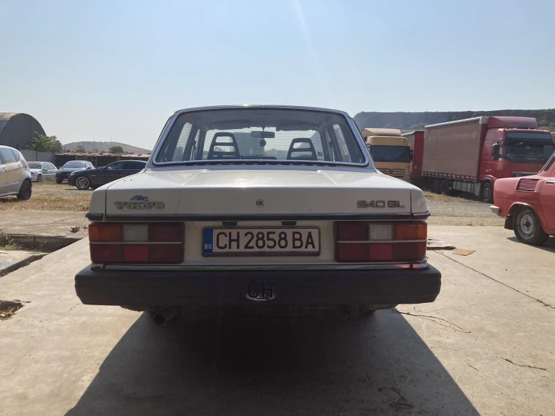 Volvo 240, снимка 4 - Автомобили и джипове - 48375740