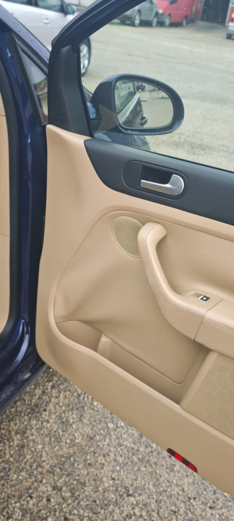 VW Golf Plus 2.0 FSi БЕНЗИН, снимка 16 - Автомобили и джипове - 52597232