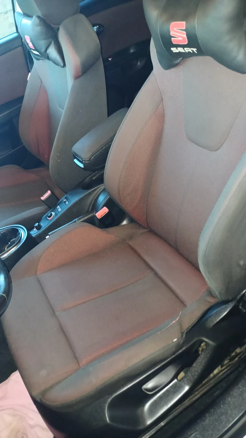 Seat Leon, снимка 15 - Автомобили и джипове - 53201138