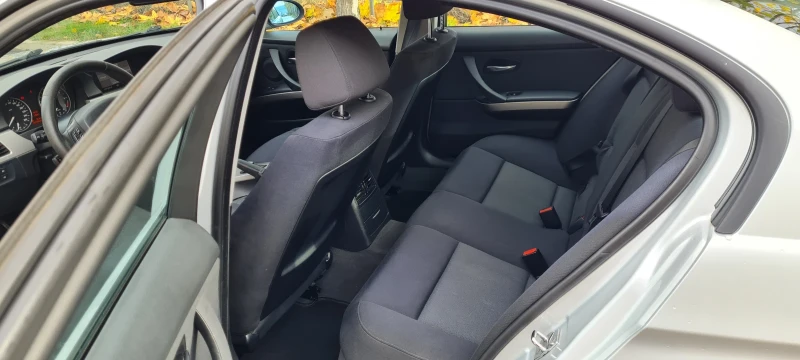 BMW 320 320i, снимка 8 - Автомобили и джипове - 52505225