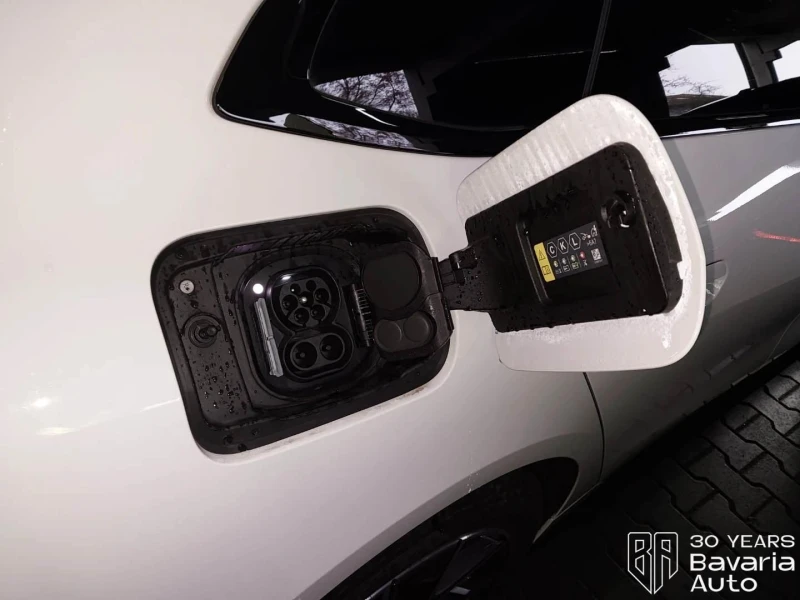 BMW i4 40 eDrive M Sport Paket, снимка 14 - Автомобили и джипове - 52834377