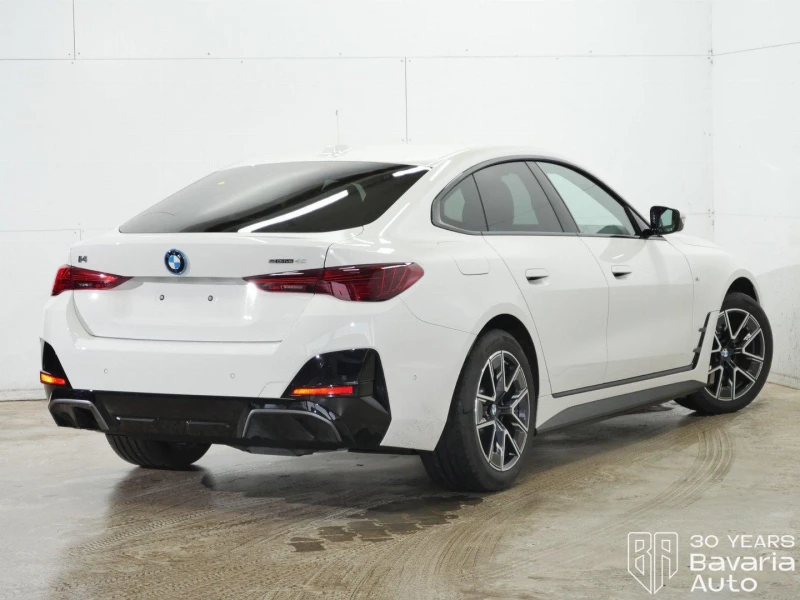 BMW i4 40 eDrive M Sport Paket, снимка 3 - Автомобили и джипове - 52834377
