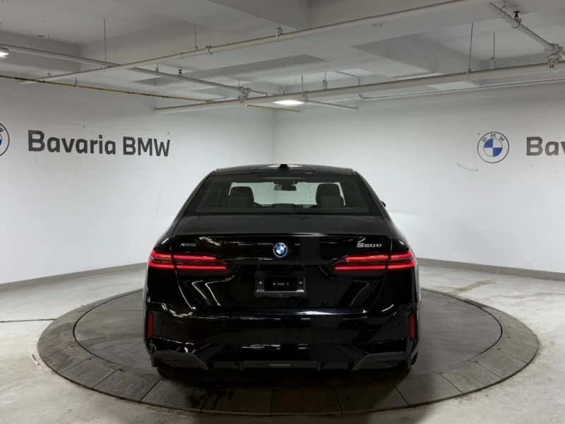 BMW 550 CARFAX* HeadUp* АвтоКредит* (ЦЕНА ДО БГ), снимка 3 - Автомобили и джипове - 53206086