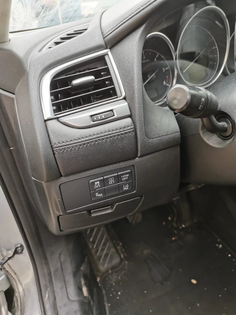 Mazda 6 2.2D, снимка 11 - Автомобили и джипове - 53343449