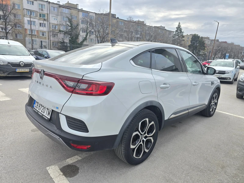Renault Arkana 1.6i E-Tech Hybrid, снимка 5 - Автомобили и джипове - 53469804