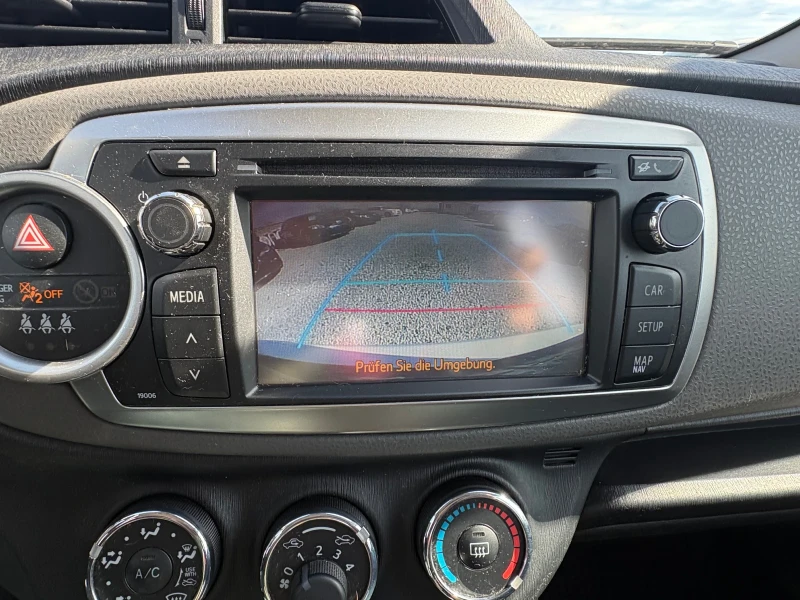 Toyota Yaris, снимка 13 - Автомобили и джипове - 53595452