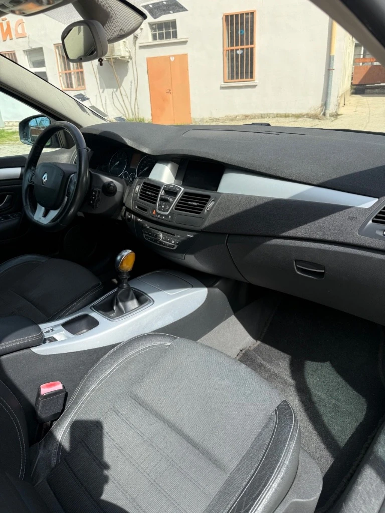 Renault Laguna 3, снимка 6 - Автомобили и джипове - 55798079