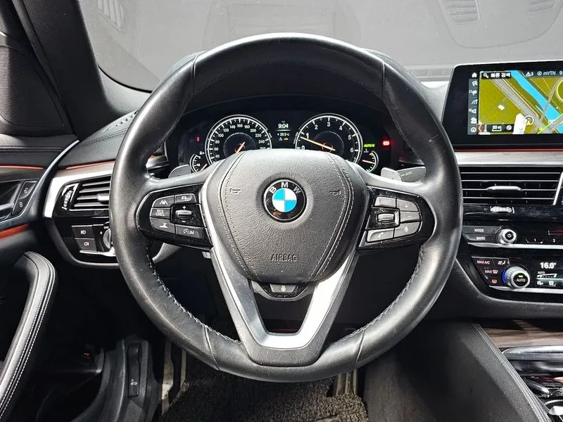 BMW 530 I M Sports Plus, снимка 12 - Автомобили и джипове - 55832840