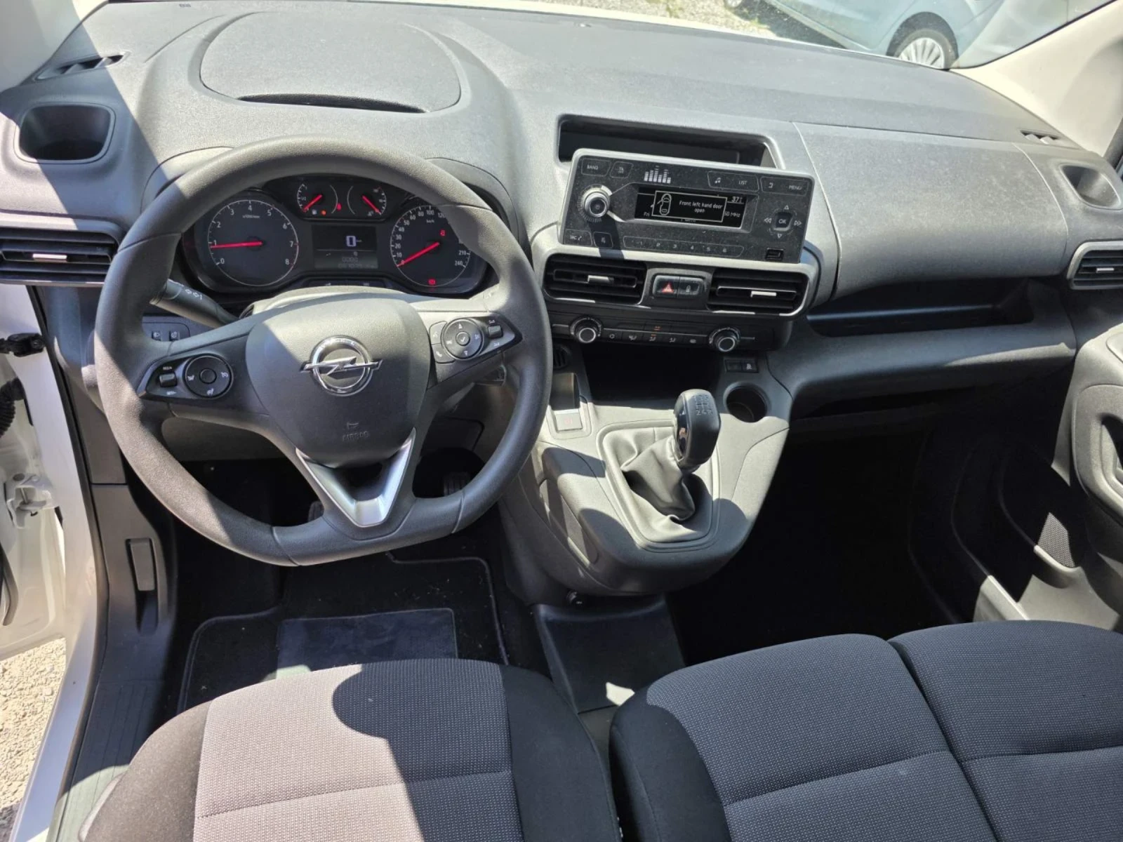 Opel Combo 1.5D - изображение 10