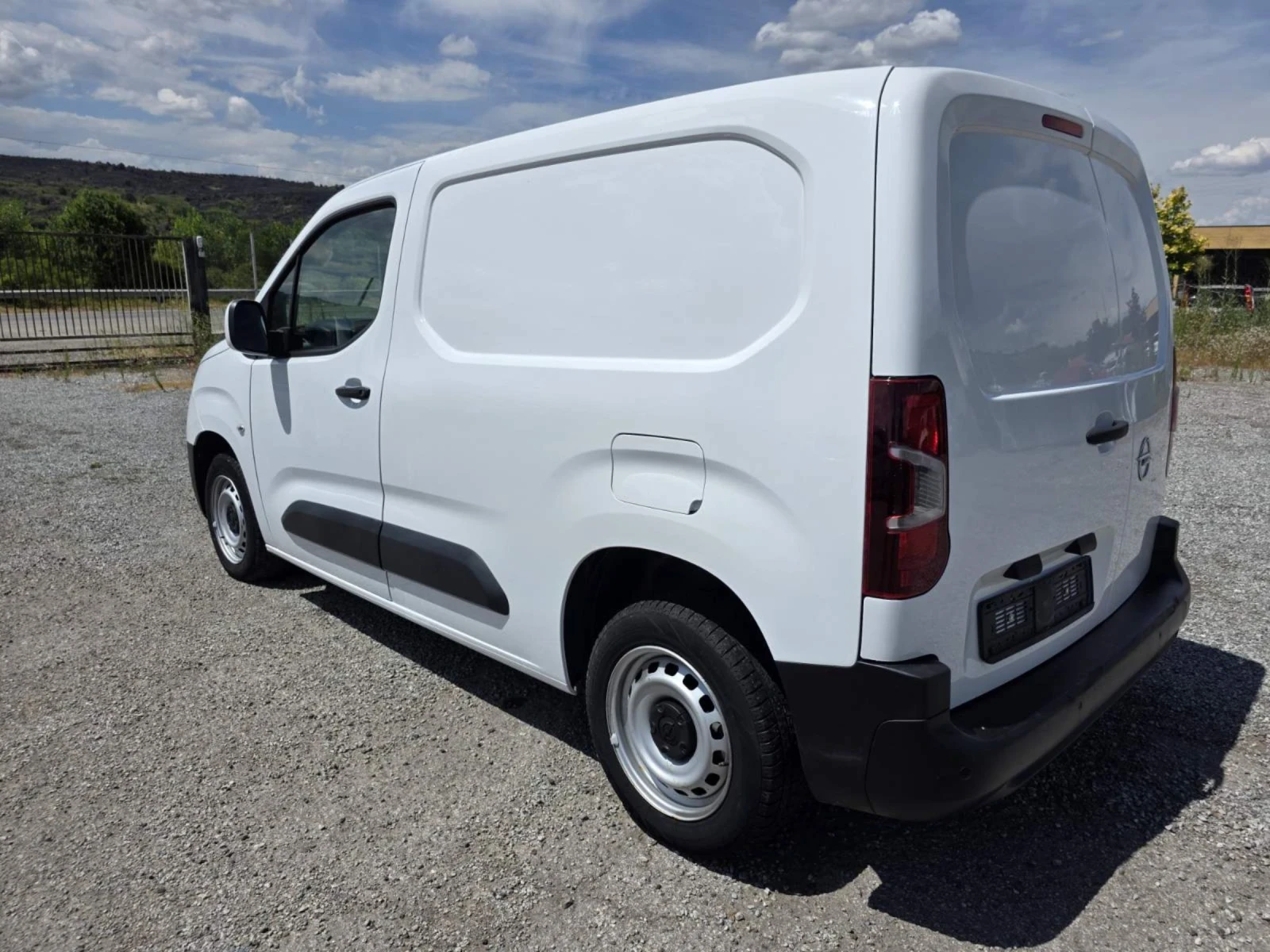 Opel Combo 1.5D - изображение 5