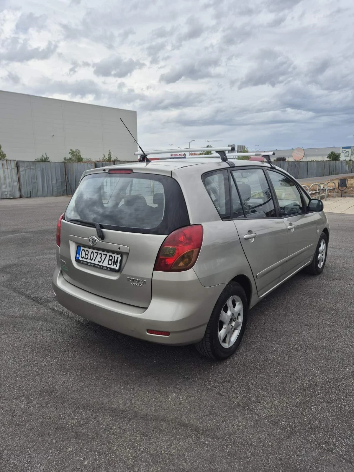Toyota Corolla verso  - изображение 7
