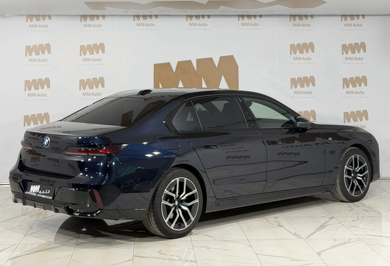 BMW 740 d xDrive* M-Sport* Bowers* SkyLounge* Massage* HuD | Mobile.bg � ����������� 3