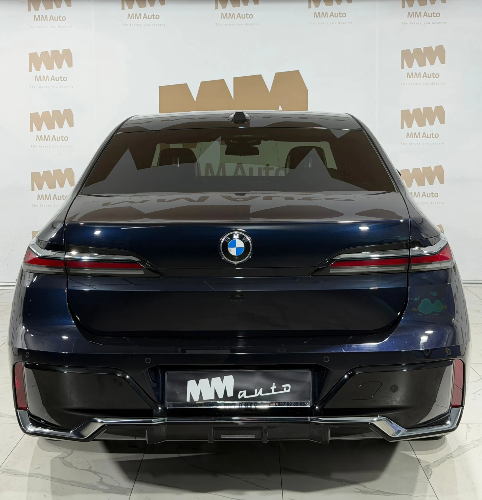 BMW 740 d xDrive* M-Sport* Bowers* SkyLounge* Massage* HuD | Mobile.bg   5