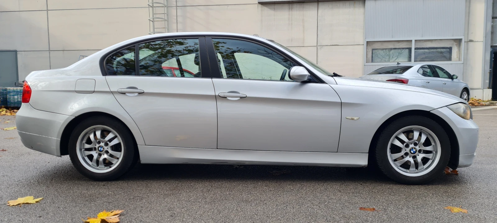 BMW 320 320i - изображение 3