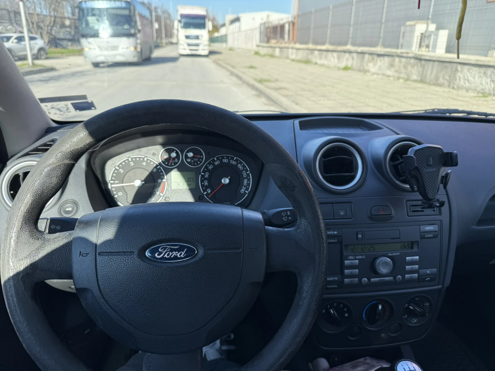 Ford Fiesta  - изображение 7