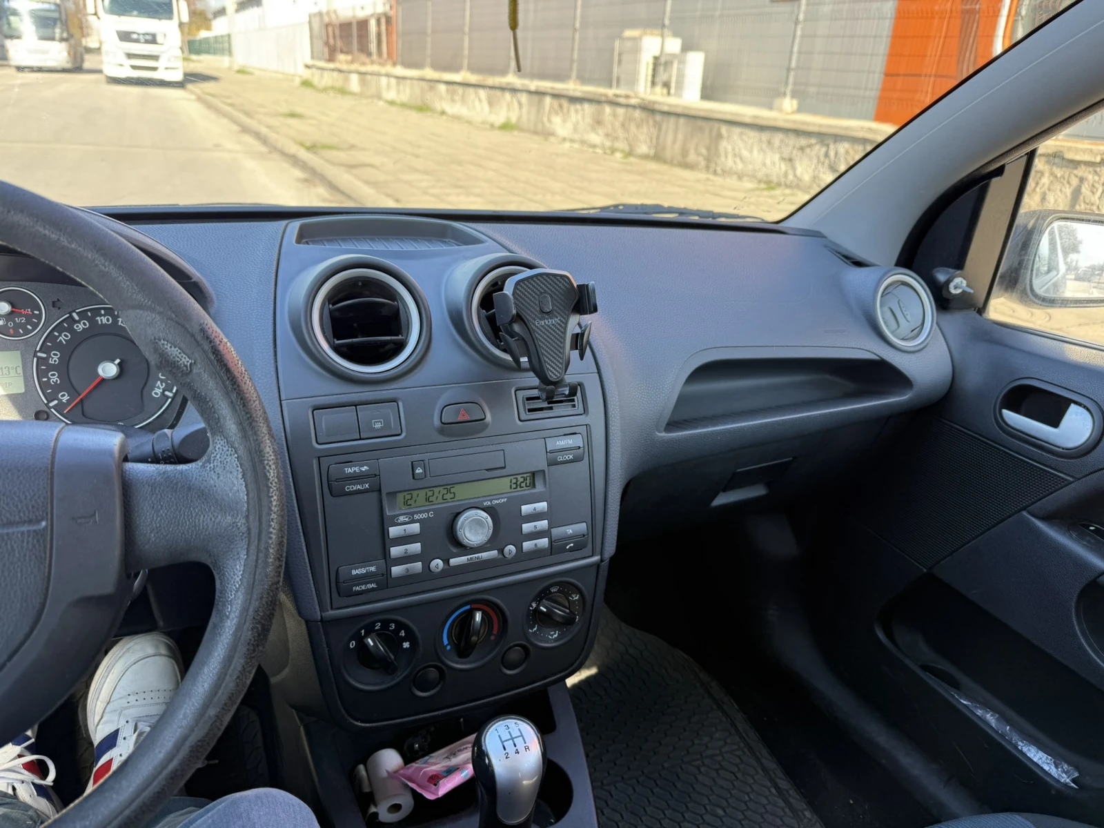 Ford Fiesta  - изображение 6