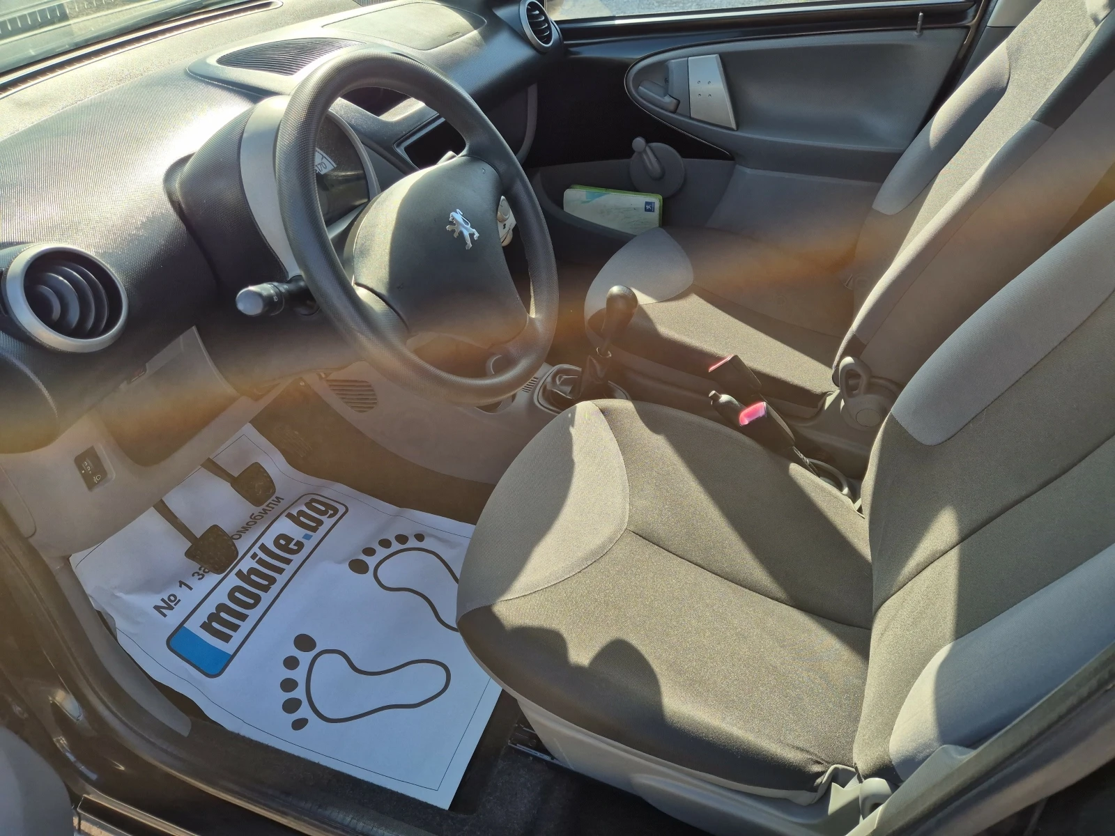 Peugeot 107 1.0I 68к климатик италия, снимка 9 - Автомобили и джипове - 53533569