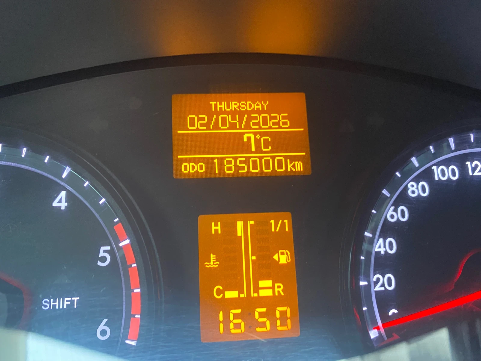 Toyota Avensis, снимка 6 - Автомобили и джипове - 54071196