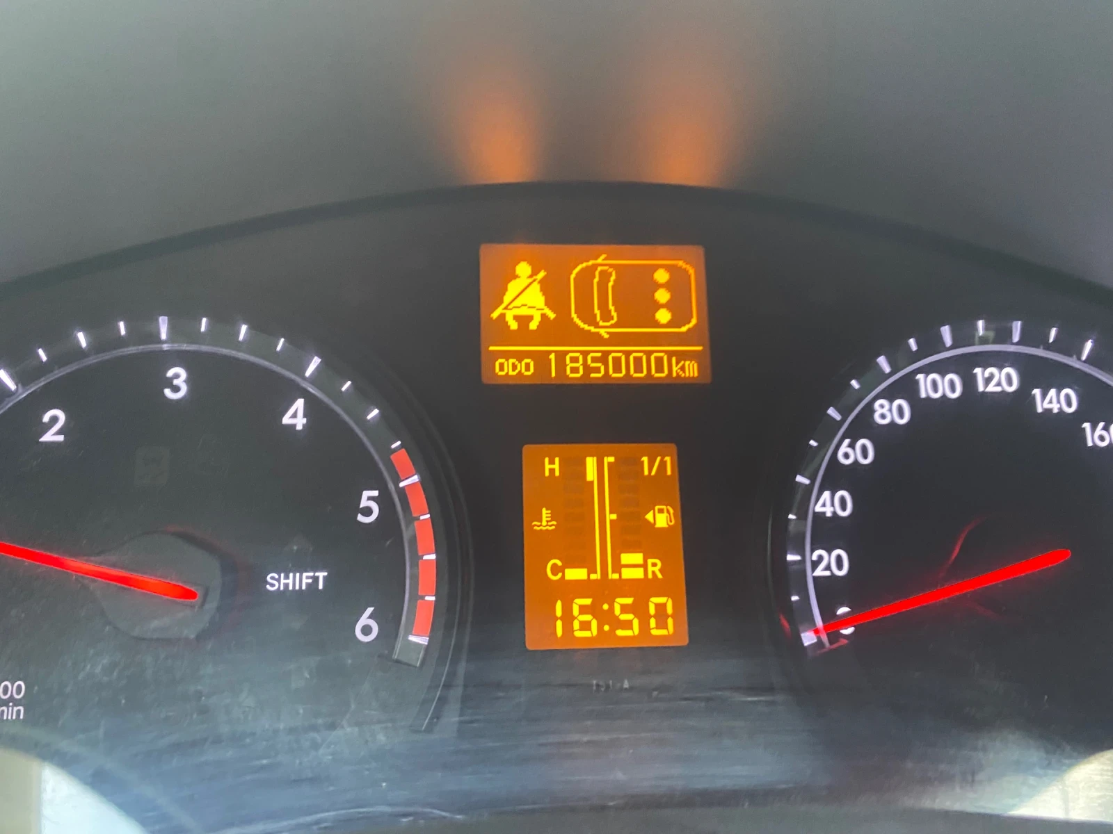 Toyota Avensis, снимка 5 - Автомобили и джипове - 54071196