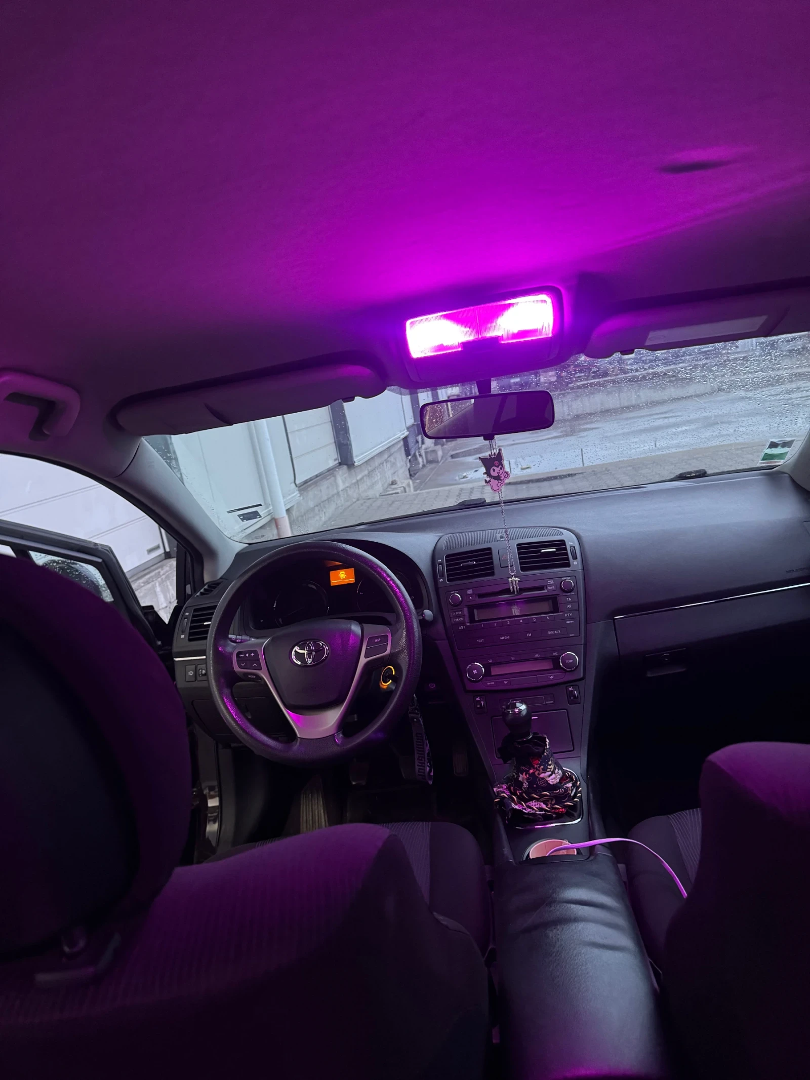 Toyota Avensis 1.8valvematic, снимка 3 - Автомобили и джипове - 54311680