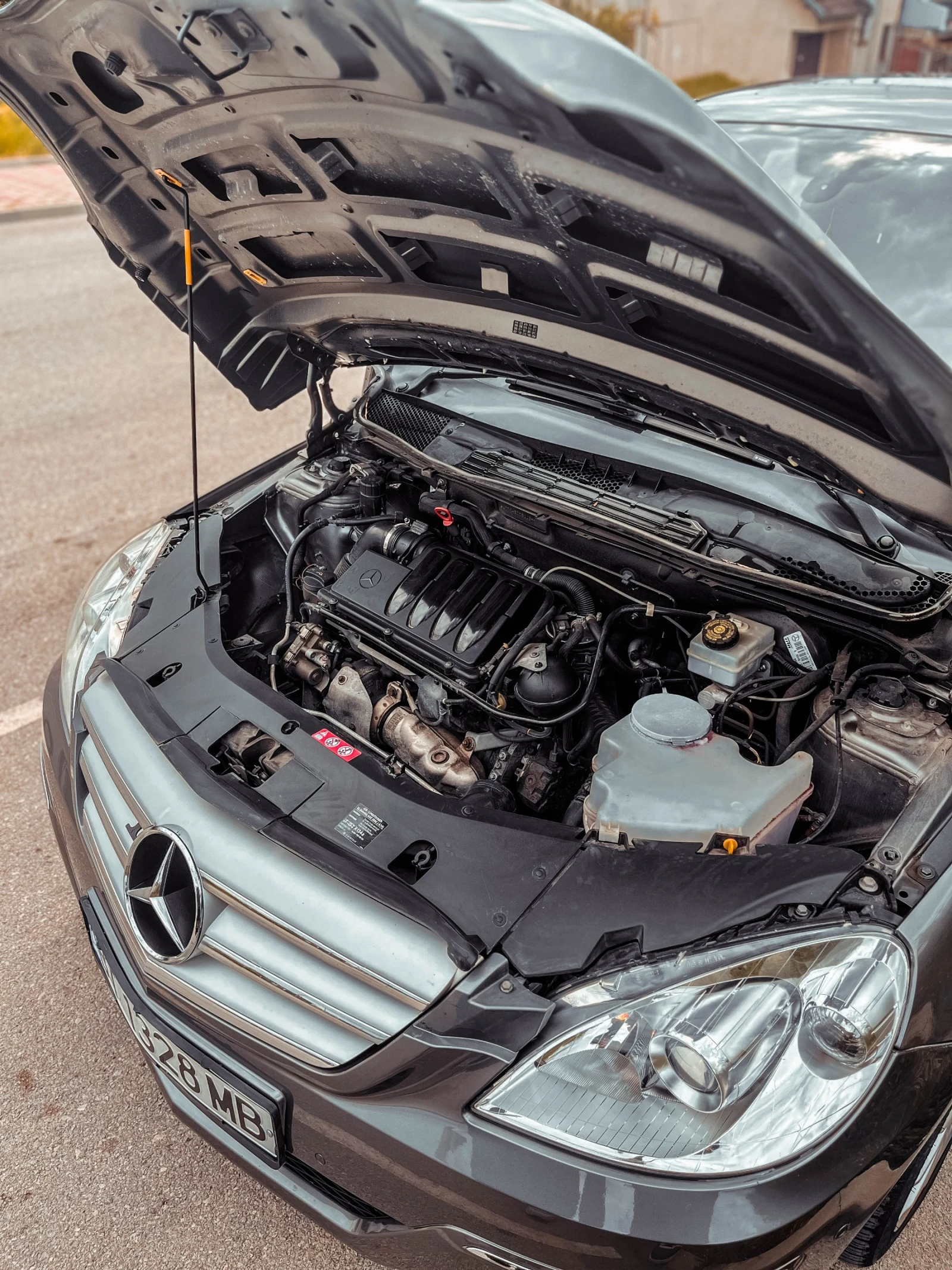 Mercedes-Benz B 200, снимка 9 - Автомобили и джипове - 54400549