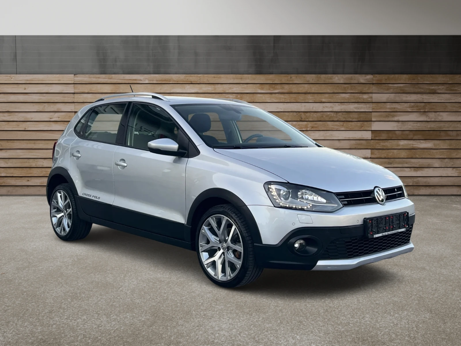 VW Polo Cross 1.4TDi DSG 147000km EURO6B, снимка 3 - Автомобили и джипове - 54706821