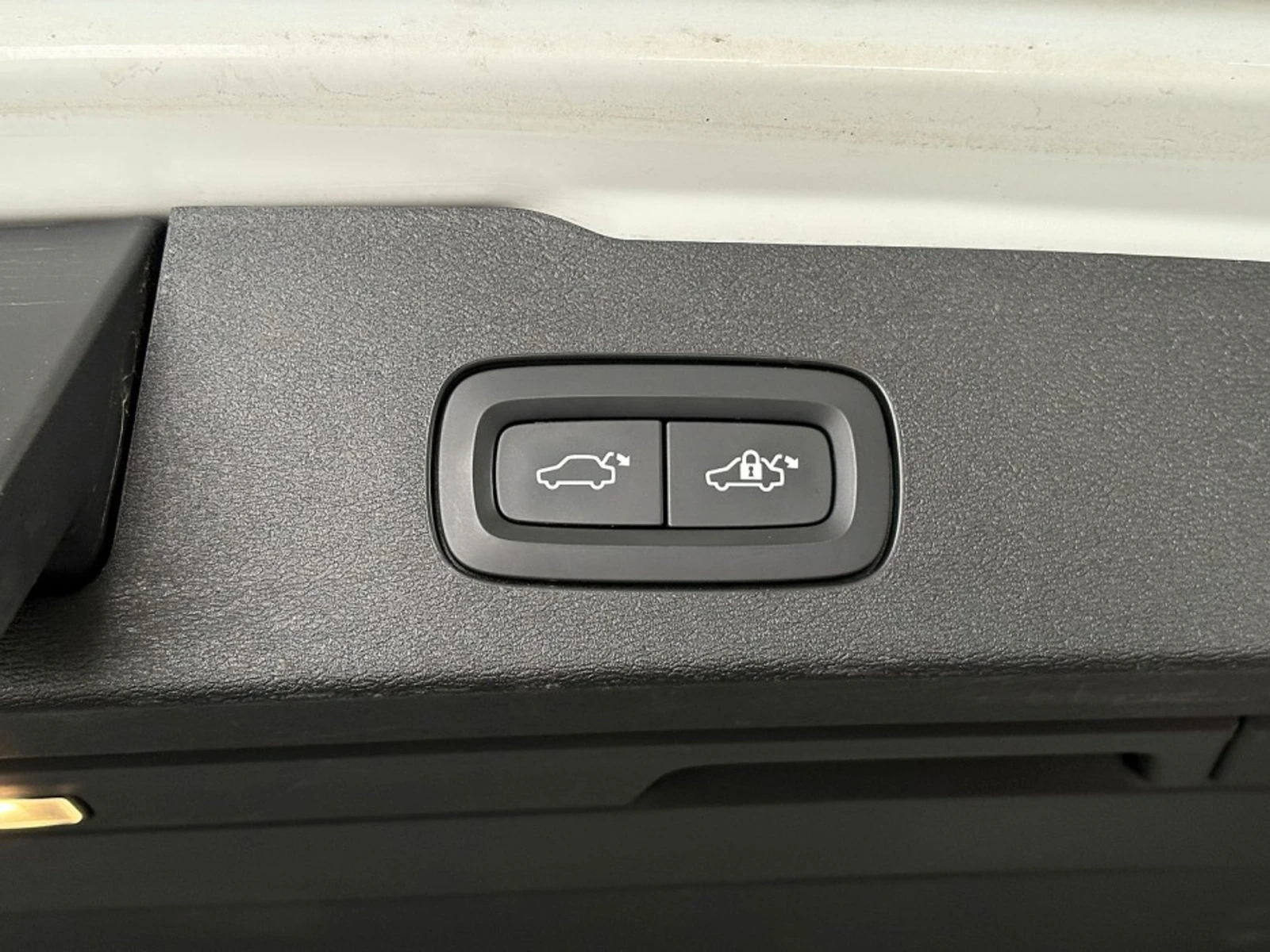 Volvo V60 R-Design, снимка 11 - Автомобили и джипове - 55475068
