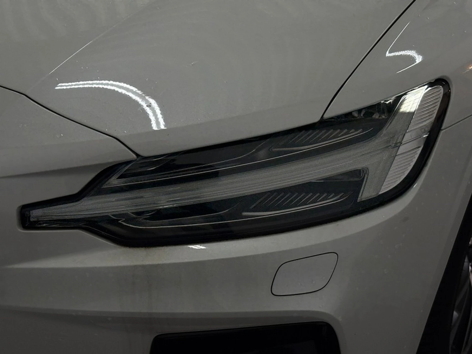 Volvo V60 R-Design, снимка 10 - Автомобили и джипове - 55475068