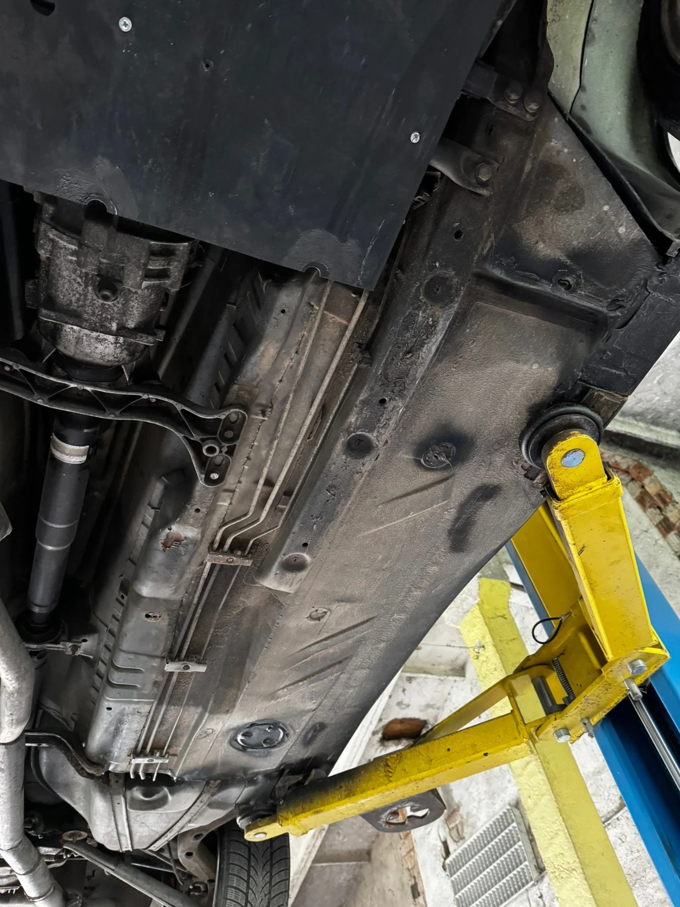 BMW 318 330D Узаконен, снимка 11 - Автомобили и джипове - 55566670