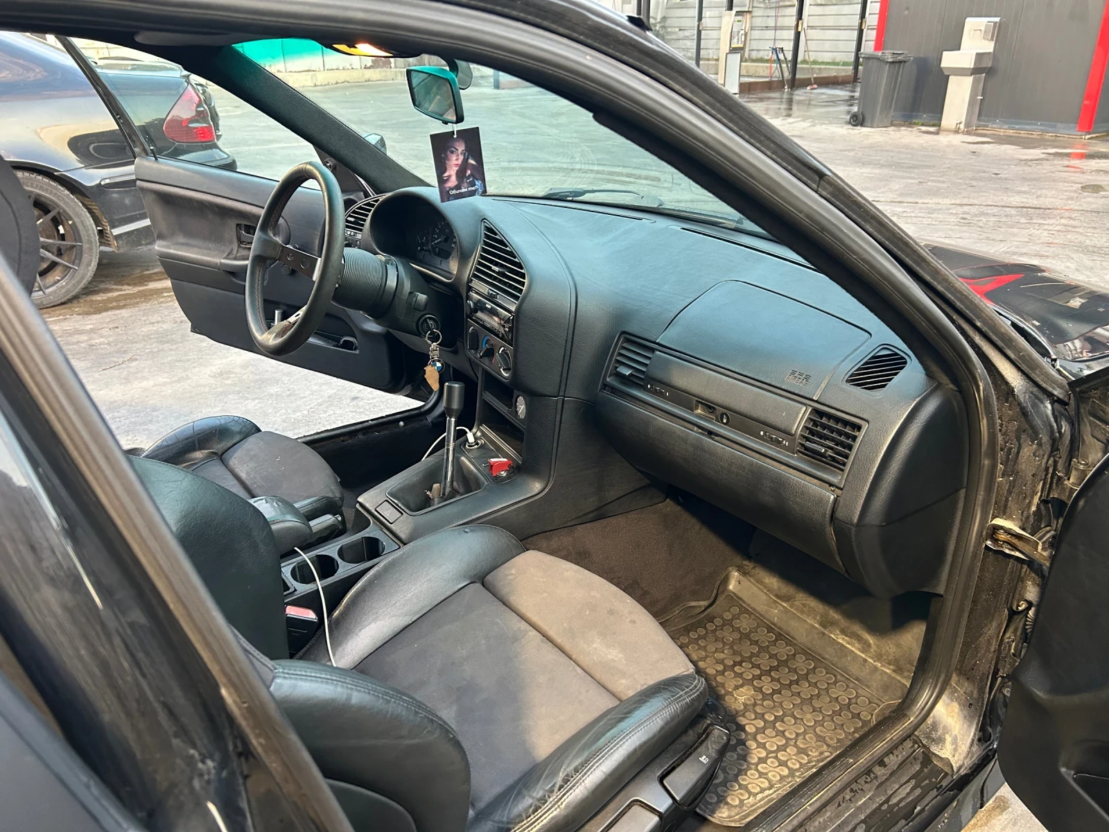 BMW 318 330D Узаконен, снимка 8 - Автомобили и джипове - 55566670