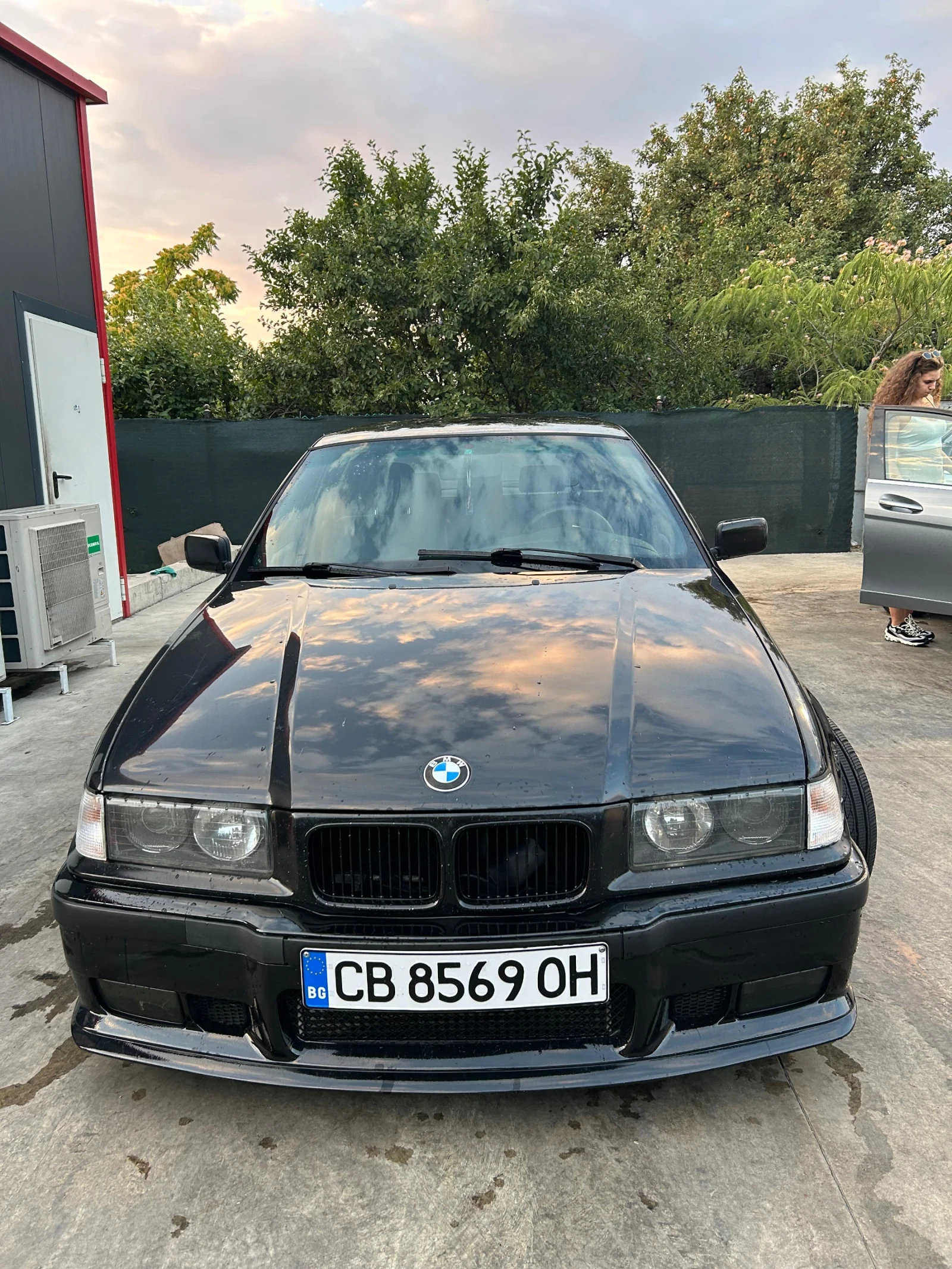 BMW 318 330D Узаконен, снимка 2 - Автомобили и джипове - 55566670