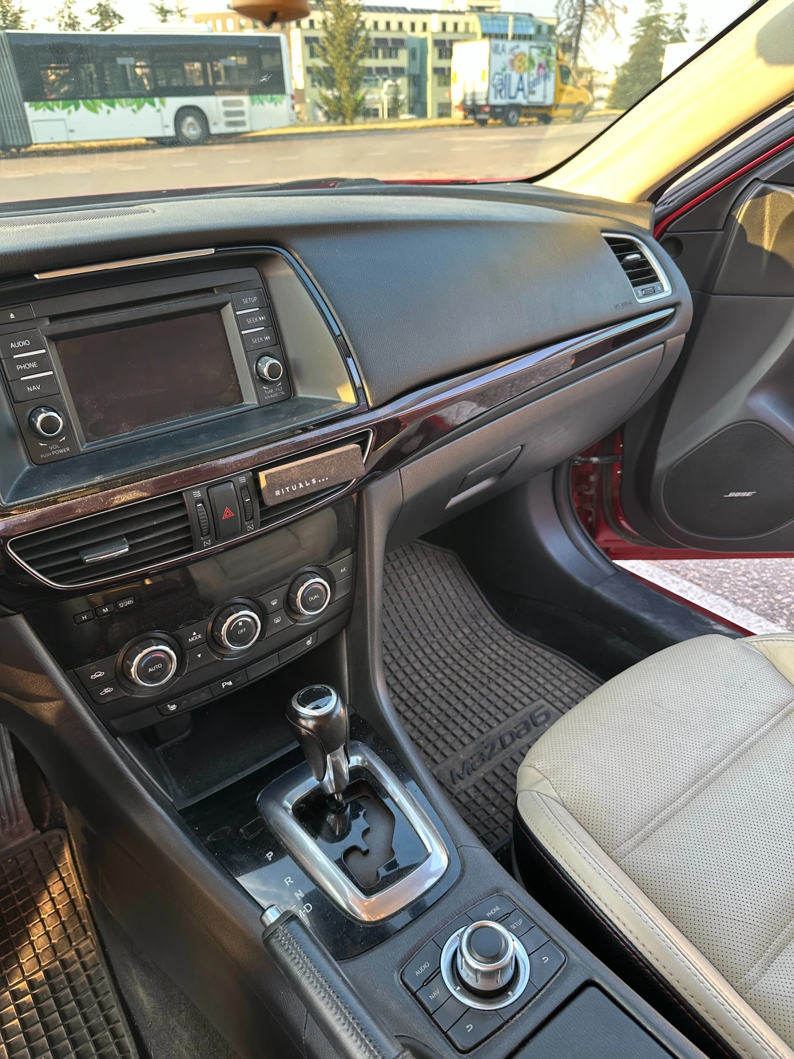 Mazda 6 2.2D Skyactiv, снимка 11 - Автомобили и джипове - 55576084