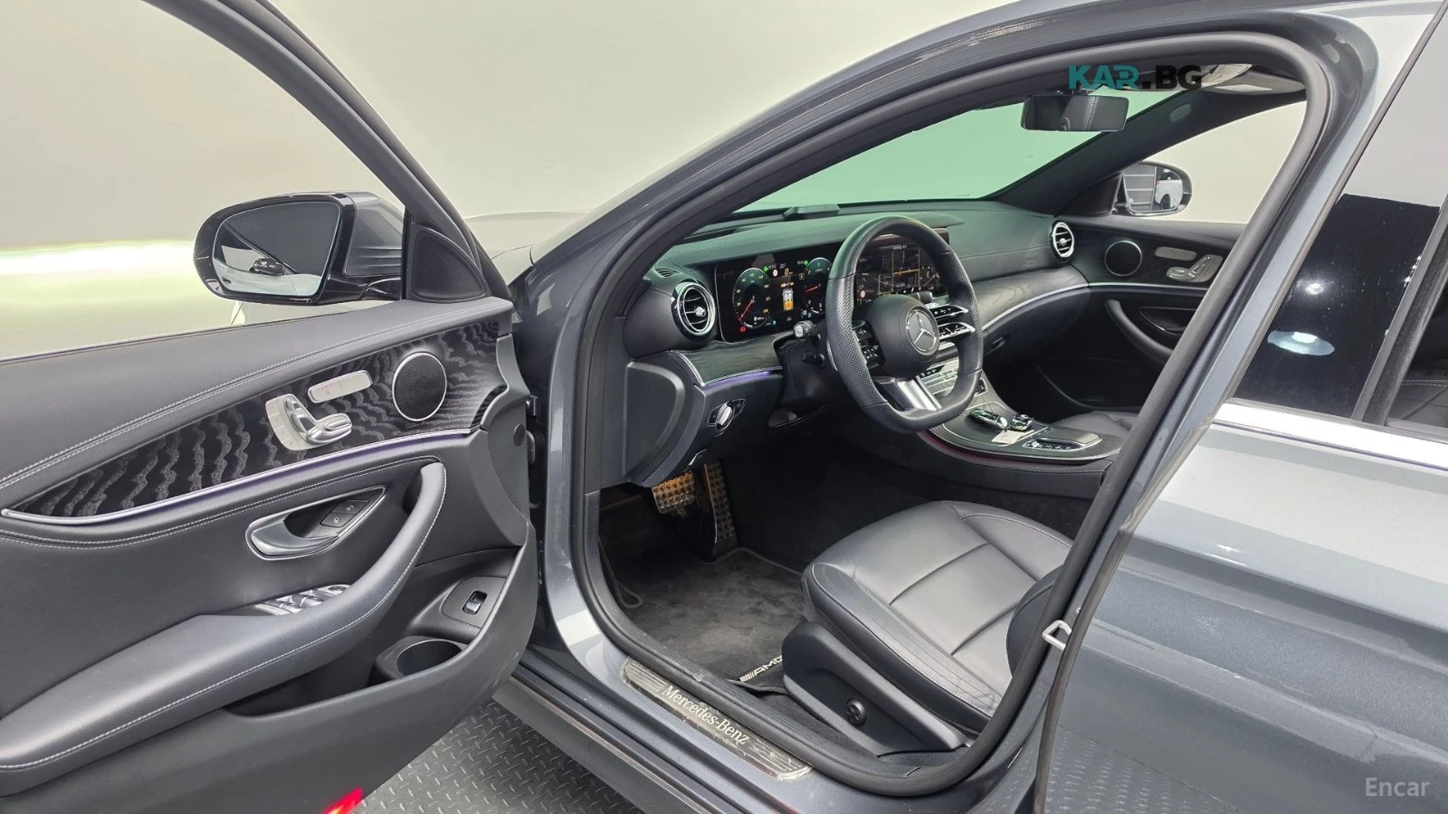 Mercedes-Benz E 220 d/4MATIC/AMG-LINE/SUNROOF/HEAD-UP, снимка 6 - Автомобили и джипове - 55699262